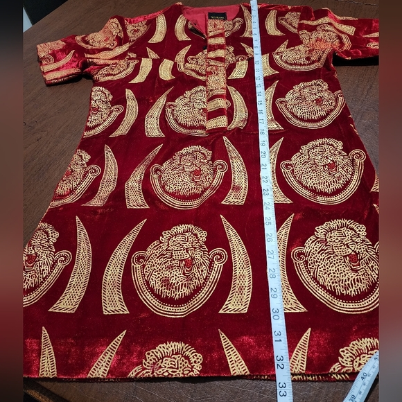 NWOT ... Seyimark Red and Gold Patterned Top / Shirt - Picture 3 of 11